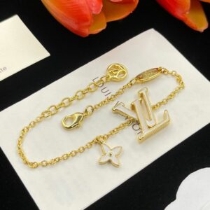 New Collection Fashion LV Bracelet 156