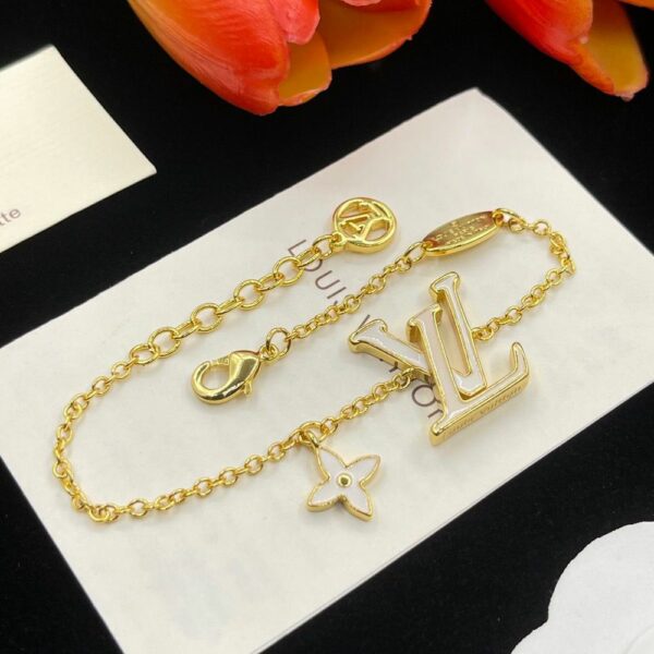New Collection Fashion LV Bracelet 156