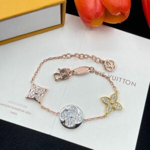 New Collection Fashion LV Bracelet 153