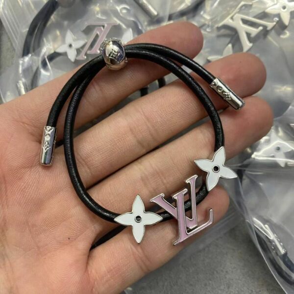 New Collection Fashion LV Bracelet 130