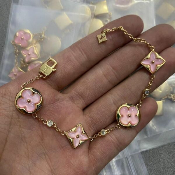 New Collection Fashion LV Bracelet 129