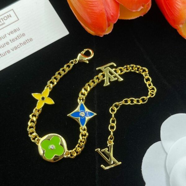 New Collection Fashion LV Bracelet 124