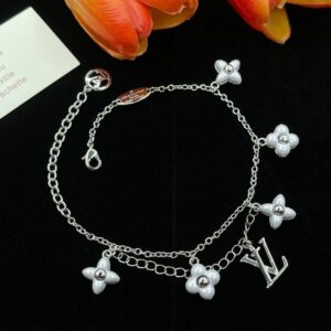 New Collection Fashion LV Bracelet 117