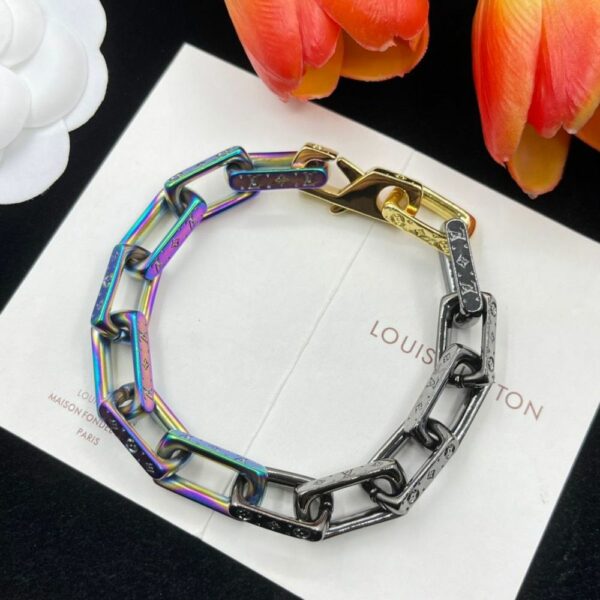 New Collection Fashion LV Bracelet 112