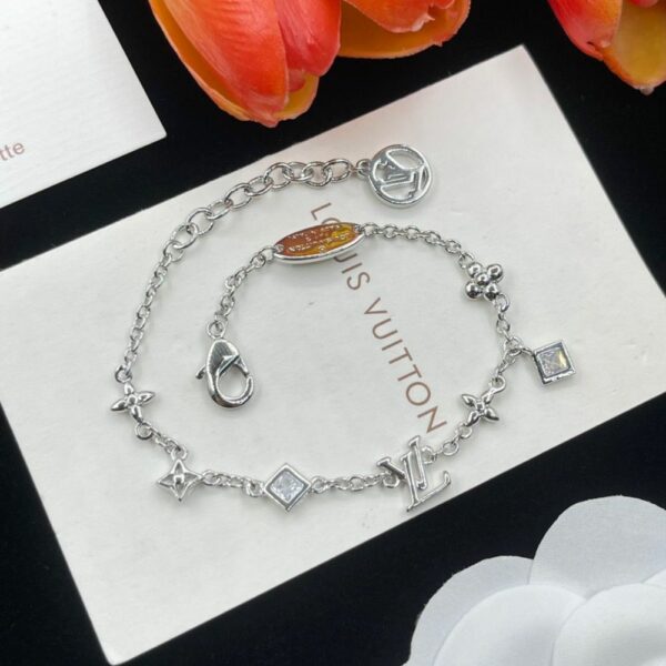 New Collection Fashion LV Bracelet 111