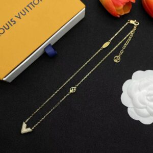 New Collection Fashion LV Necklace 032