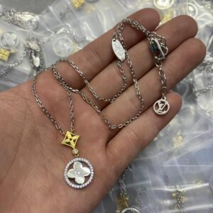 New Collection Fashion LV Necklace 031