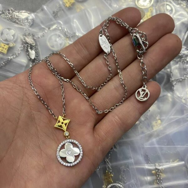 New Collection Fashion LV Necklace 031