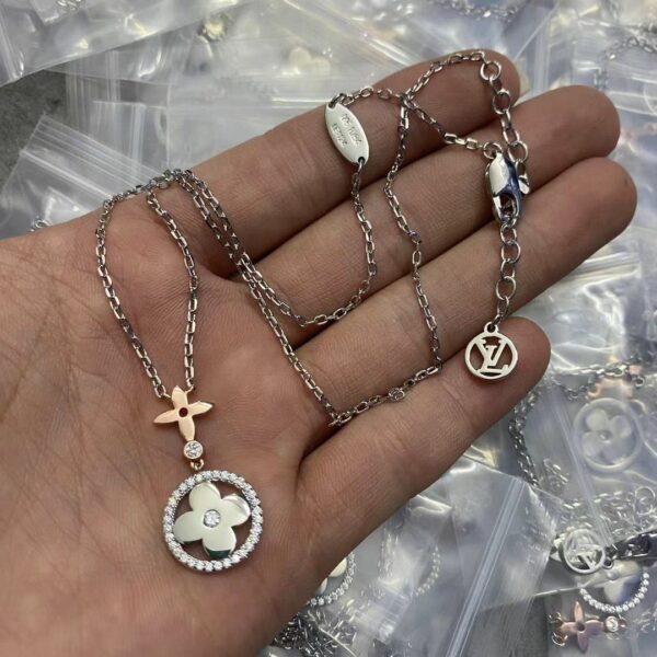 New Collection Fashion LV Necklace 028