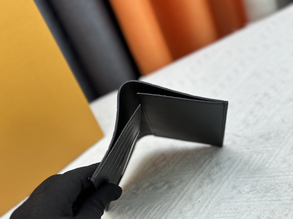 Luxury LV Wallet M60181.1 Luxury LV Wallet M60181.1