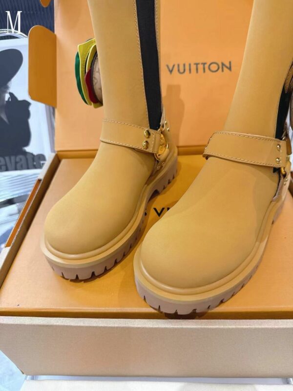 New Collection Fashion Women LV Shoes 1076 New Collection Fashion Women LV Shoes 1076
