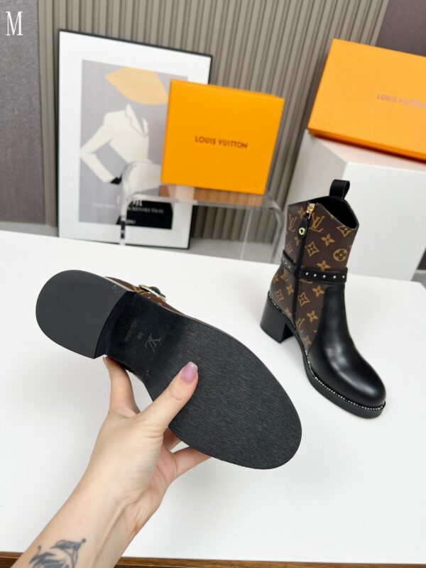 New Collection Fashion Women LV Shoes 1093