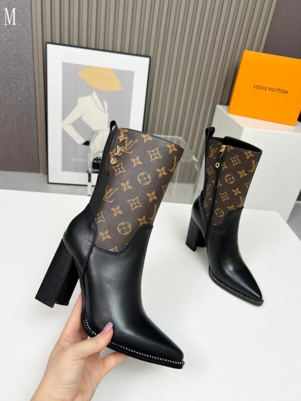 New Collection Fashion Women LV Shoes 1099