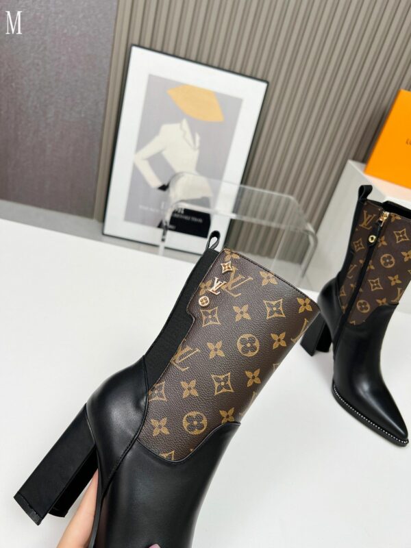 New Collection Fashion Women LV Shoes 1099