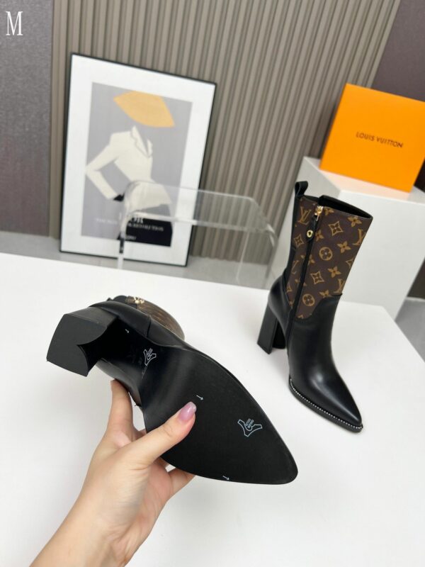New Collection Fashion Women LV Shoes 1099