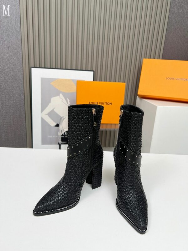 New Collection Fashion Women LV Shoes 1102
