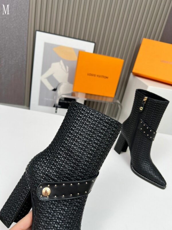 New Collection Fashion Women LV Shoes 1102
