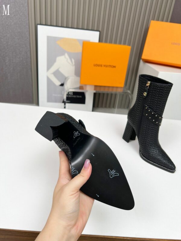 New Collection Fashion Women LV Shoes 1102