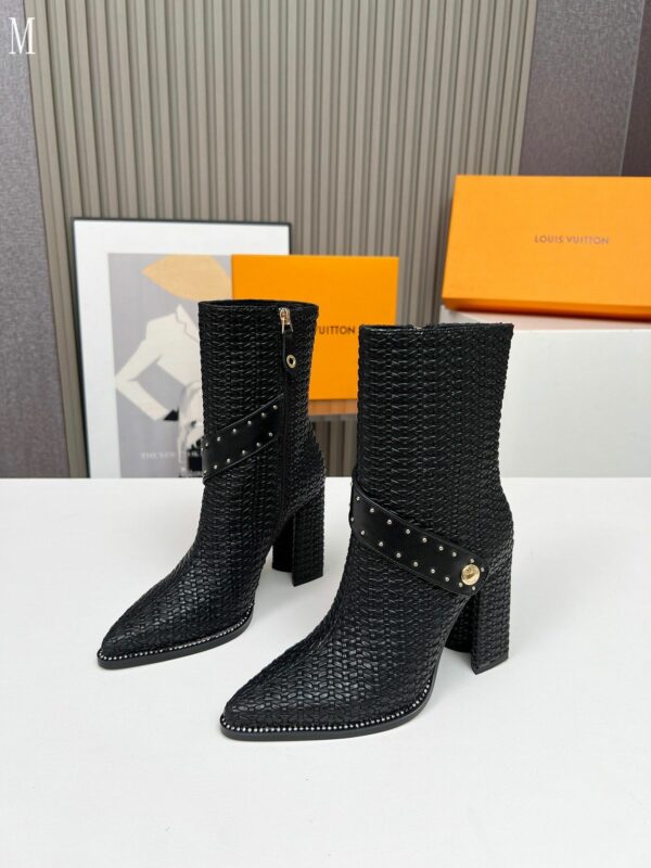 New Collection Fashion Women LV Shoes 1102