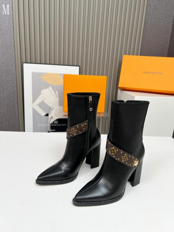 New Collection Fashion Women LV Shoes 1103