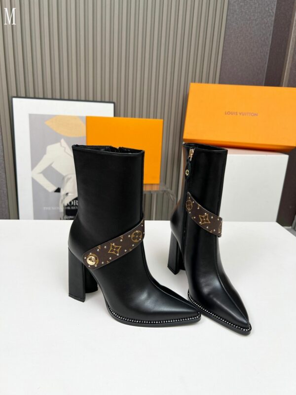 New Collection Fashion Women LV Shoes 1103