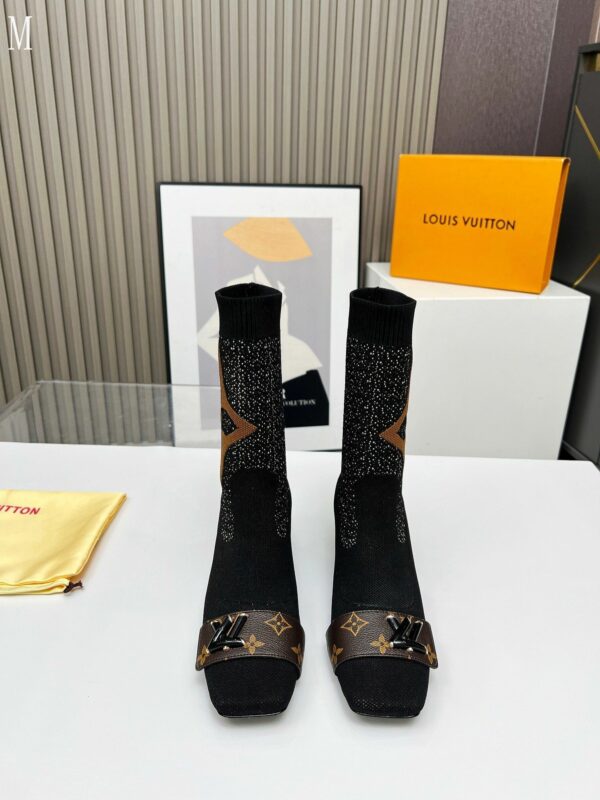 New Collection Fashion Women LV Shoes 1106