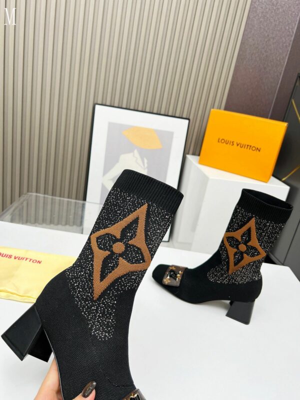 New Collection Fashion Women LV Shoes 1106