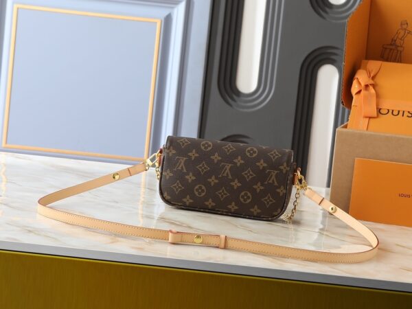 Chic Charm LV Handbag M15148-M81911