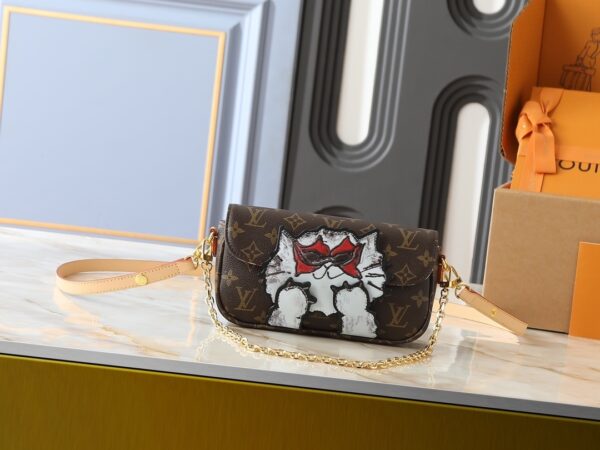 Chic Charm LV Handbag M15148-M81911