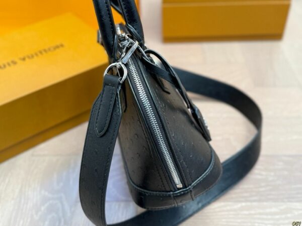 New Collection Fashion LV Handbag LV5092617.1