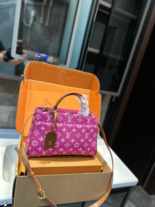 New Collection Fashion LV Handbag LV2510102.1