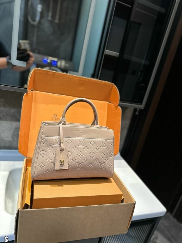 New Collection Fashion LV Handbag LV2510102.1