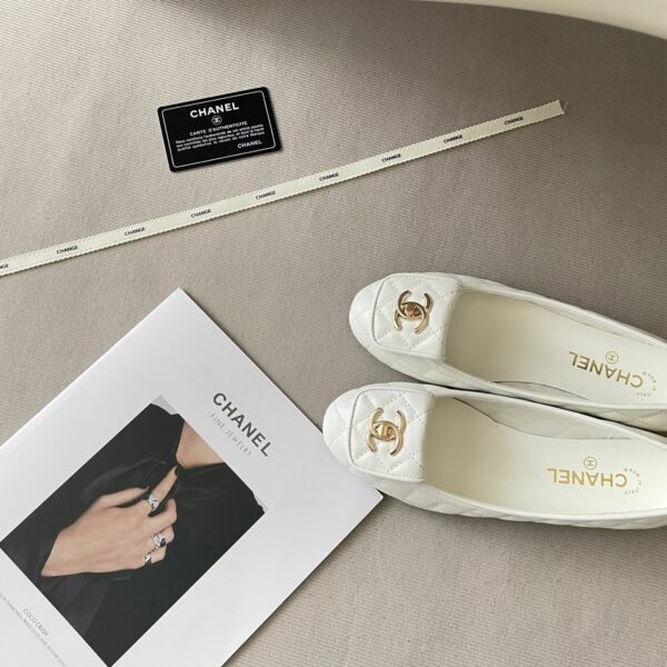 New Collection Fashion Shoes C3302