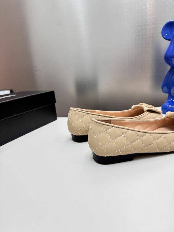 New Collection Fashion Shoes C3301