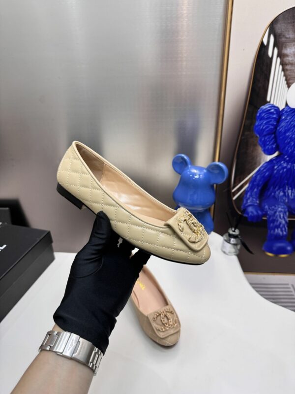 New Collection Fashion Shoes C3301