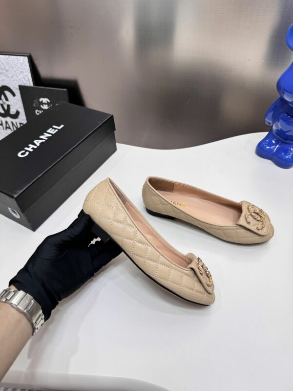 New Collection Fashion Shoes C3301