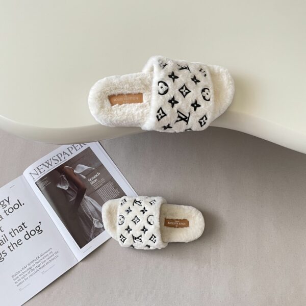 New Collection Fashion Shoes L3399