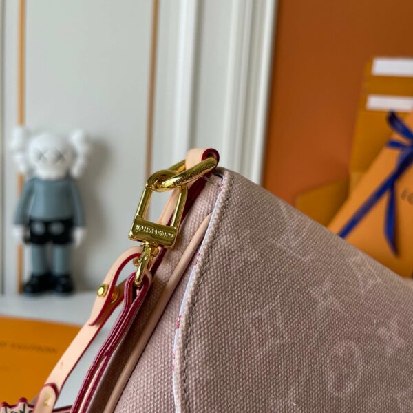 Luxury LV Handbag M15134