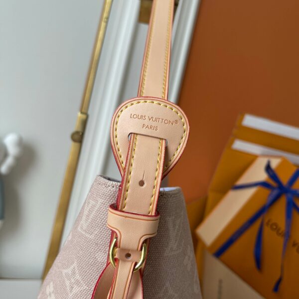 Luxury LV Handbag M25727-M12925-M12926