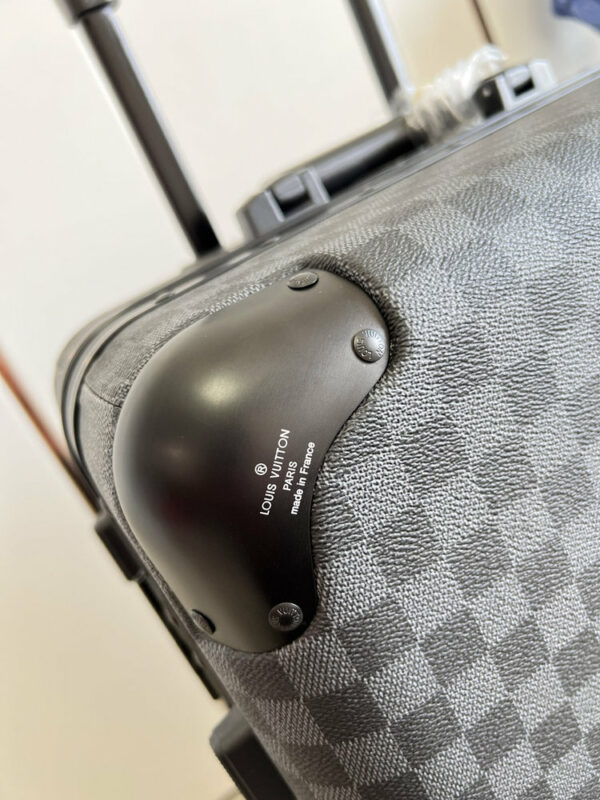 New Collection Fashion Luggage LV D301