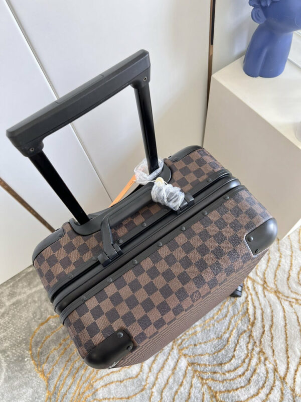 New Collection Fashion Luggage LV D301