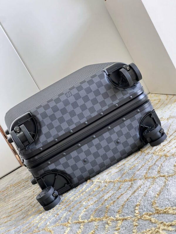 New Collection Fashion Luggage LV D301