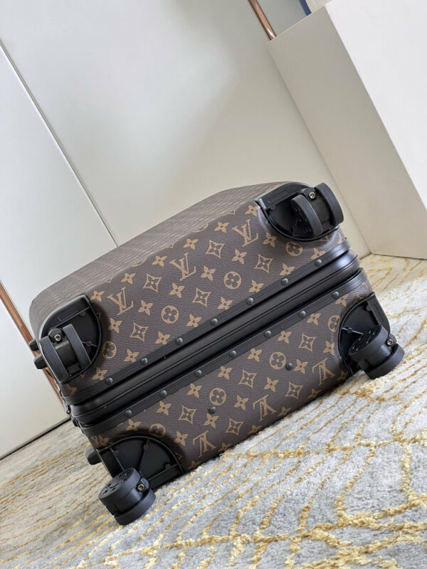 New Collection Fashion Luggage LV D301
