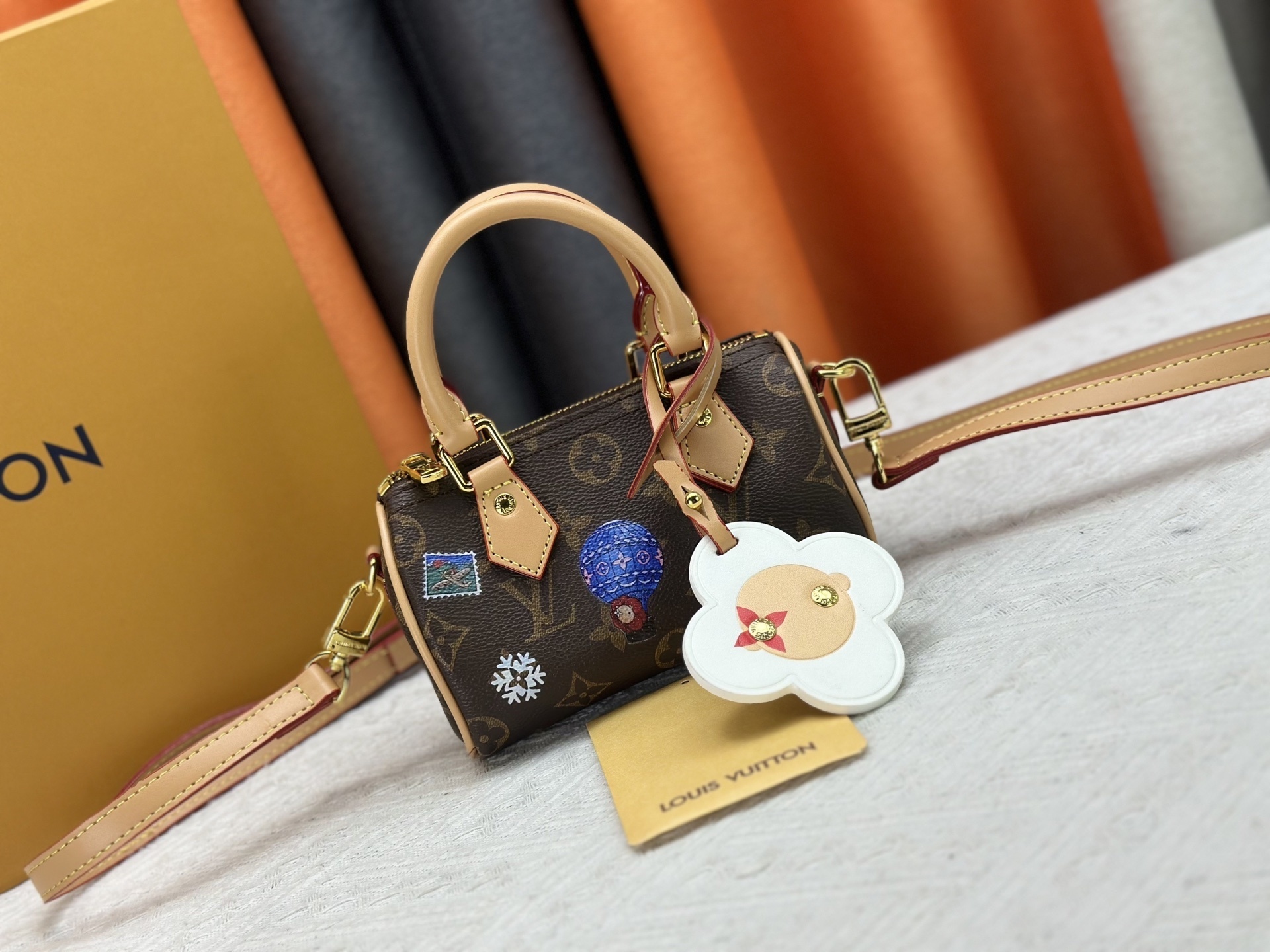 Luxury LV Handbag M81085-M15330 Luxury LV Handbag M81085-M15330