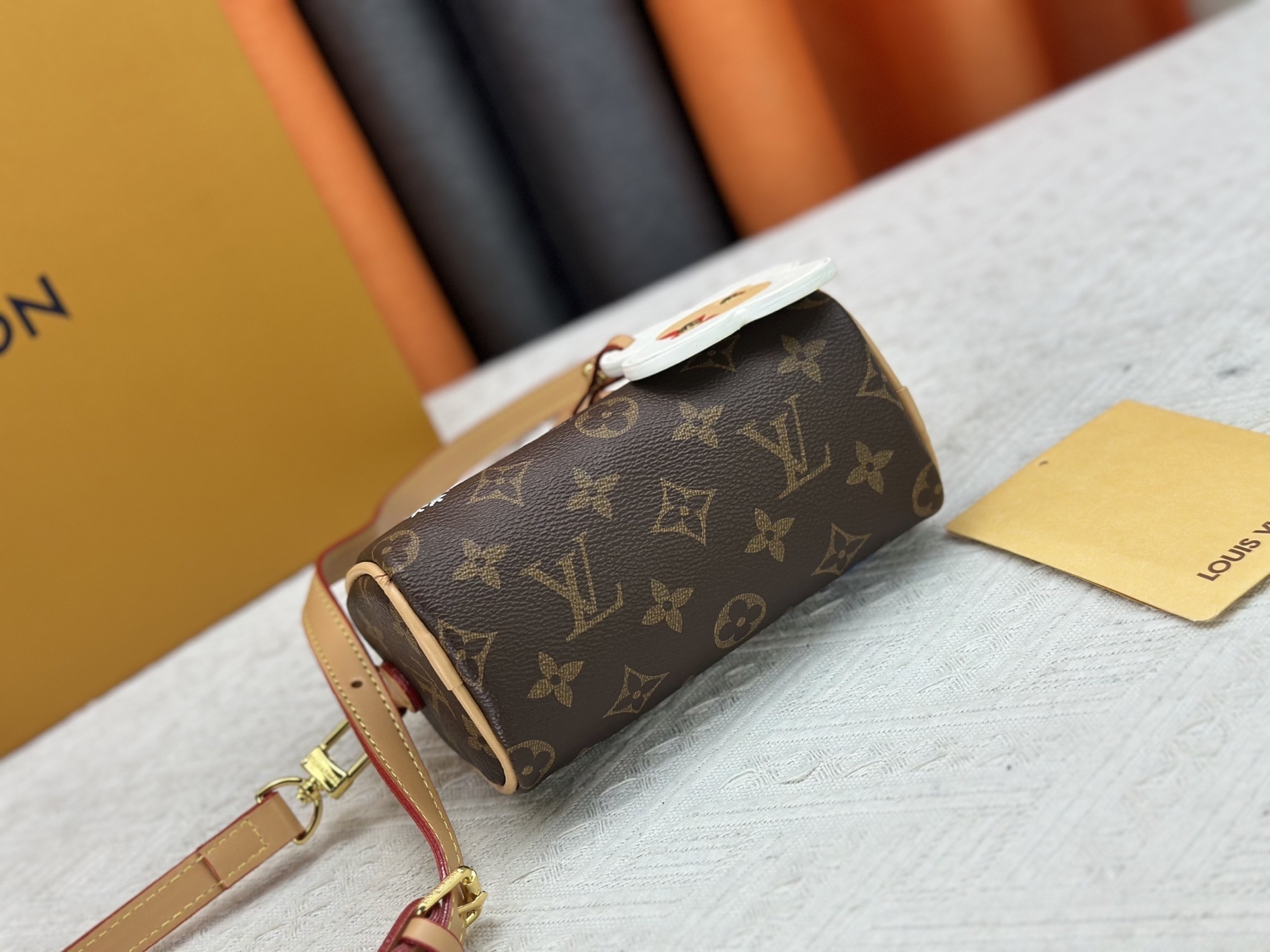 Luxury LV Handbag M81085-M15330 Luxury LV Handbag M81085-M15330
