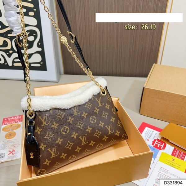 Stylish Fashion Carry LV Handbag LV2510213