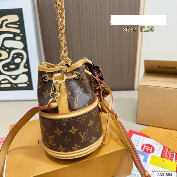 Stylish Fashion Carry LV Handbag LV2510212