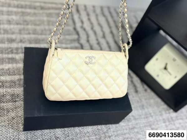 Stylish Fashion Carry CN Handbag 4855