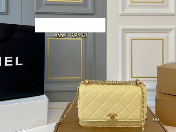 Stylish Fashion Carry CN Handbag CC2510091