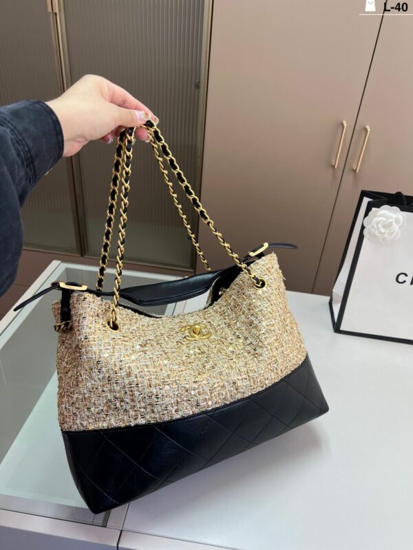 Stylish Fashion Carry CN Handbag CC2510141